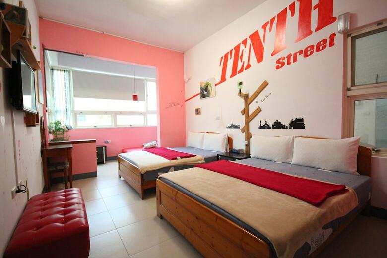 Ten Street B&B