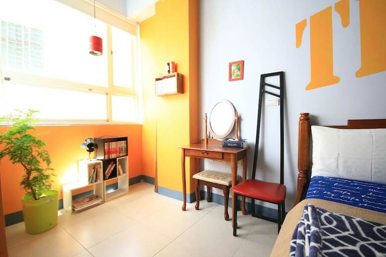 Ten Street B&B