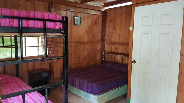 Hostal Portal De Champey