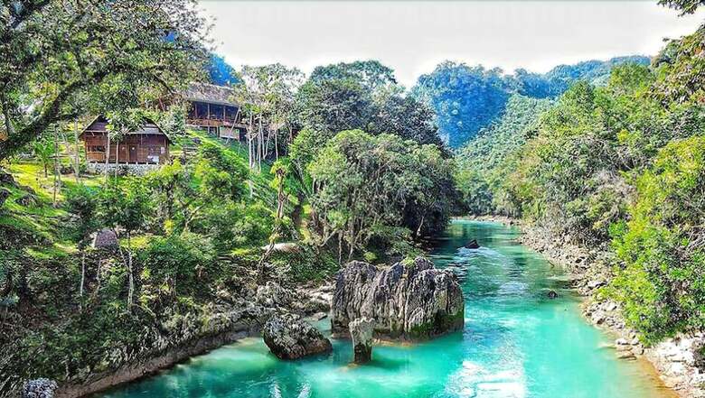 Hostal Portal De Champey