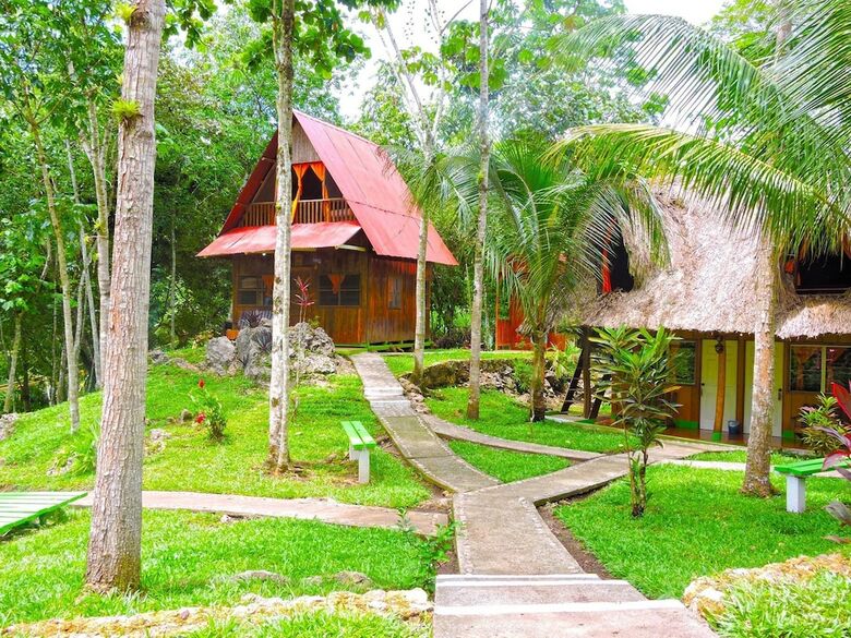 Hostal Portal De Champey