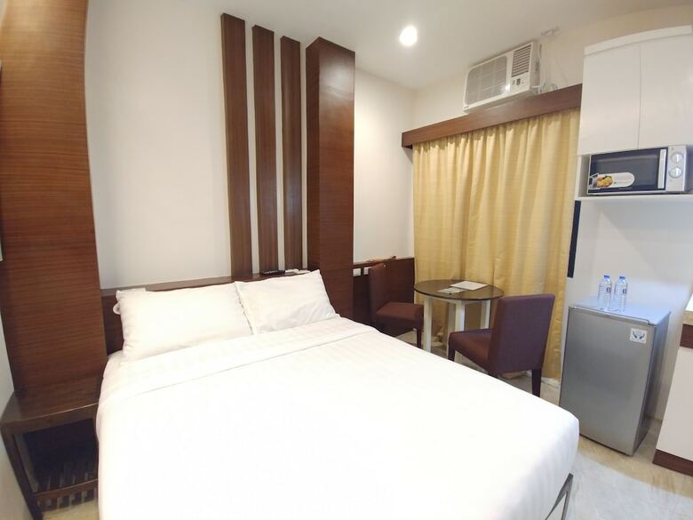Hotel Bed+bath Serviced Suites