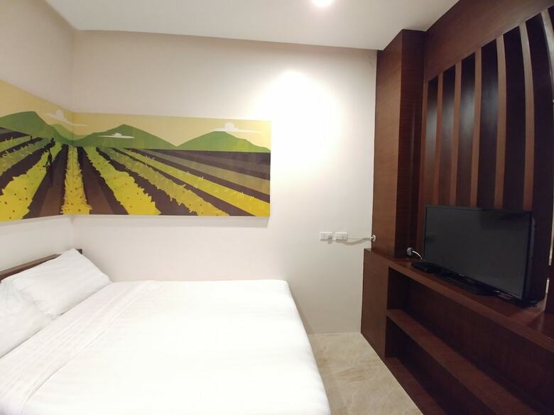 Hotel Bed+bath Serviced Suites
