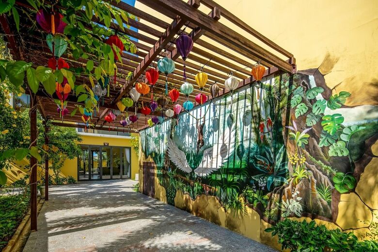 Hotel Hoa Co Villas