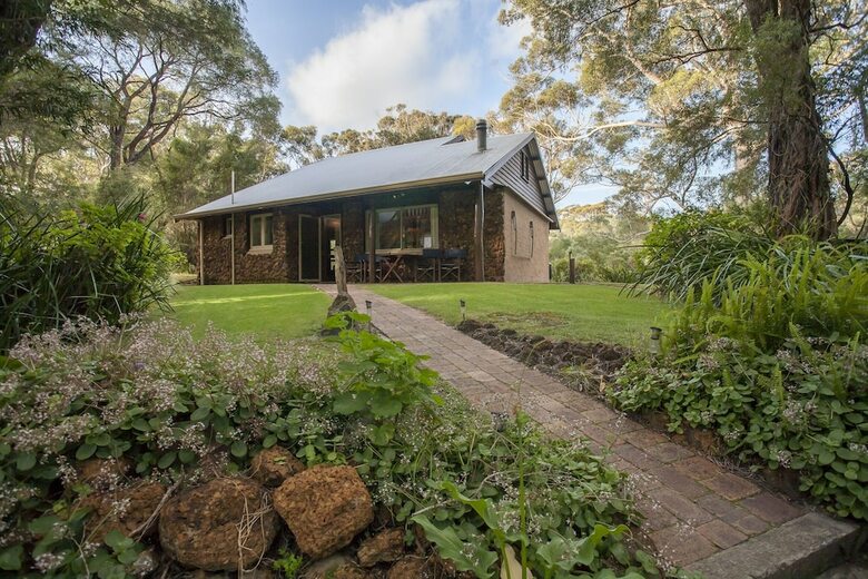 William Bay Cottages