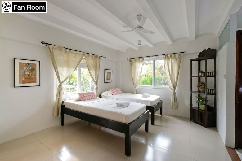 Hotel The Duyan House At Sinagtala Resort