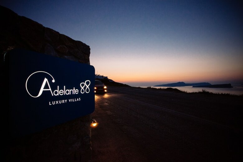 Hotel Adelante 88