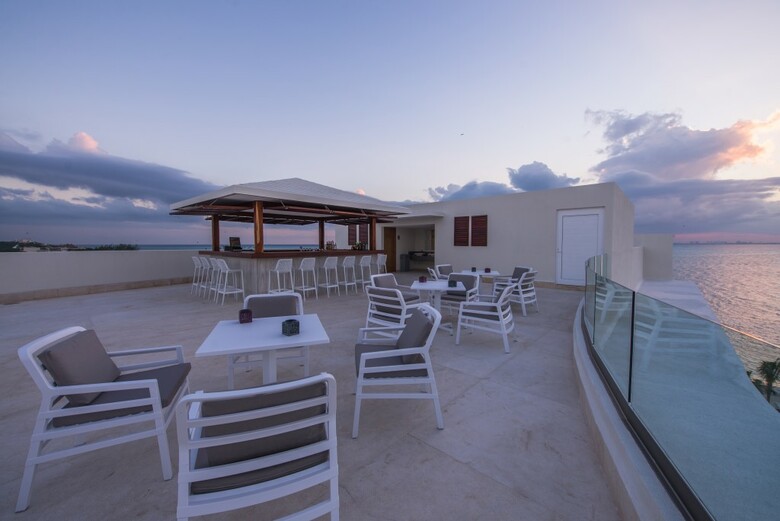 Izla Hotel