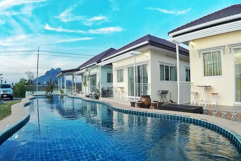 Hotel Sky & Water
