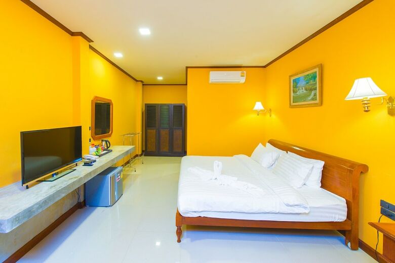 Hotel Bora Bora Villa Phuket