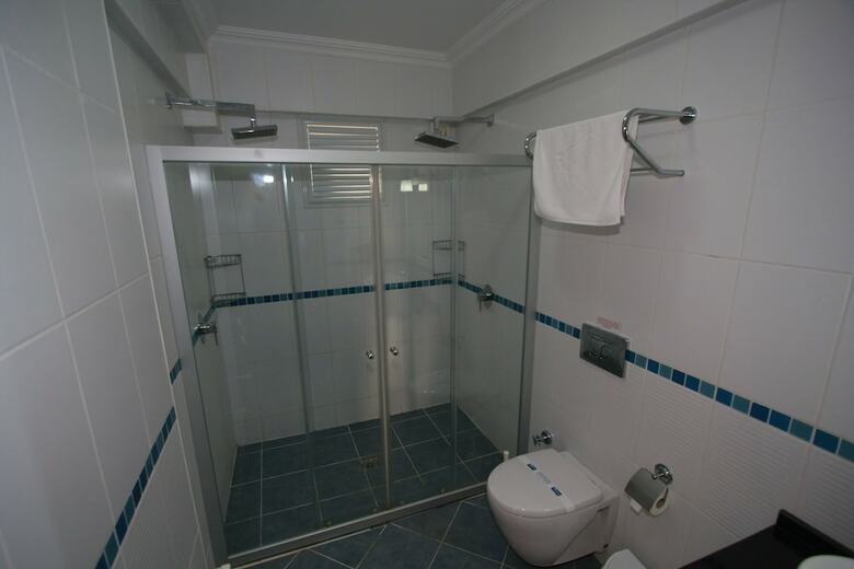 Sea Breeze Hotel & Apartments