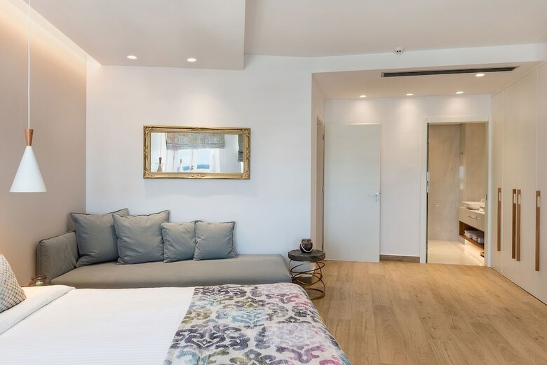 Hotel Avra Apartments Venetian Harbour
