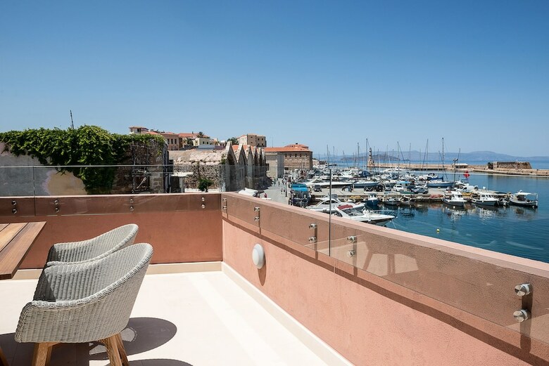 Hotel Avra Apartments Venetian Harbour