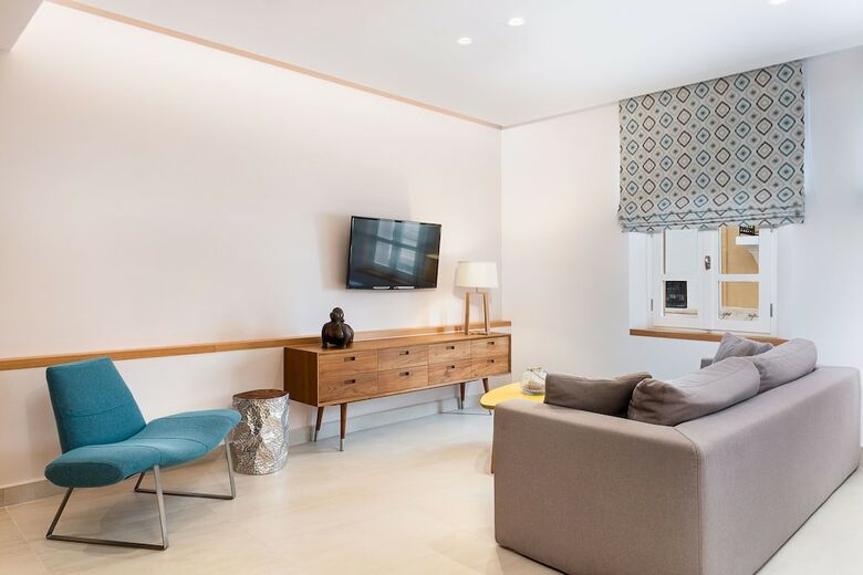 Hotel Avra Apartments Venetian Harbour
