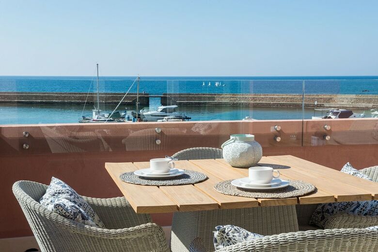 Hotel Avra Apartments Venetian Harbour