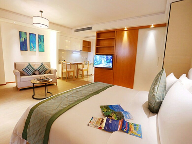 Sanya Poly Phoenix Hotel