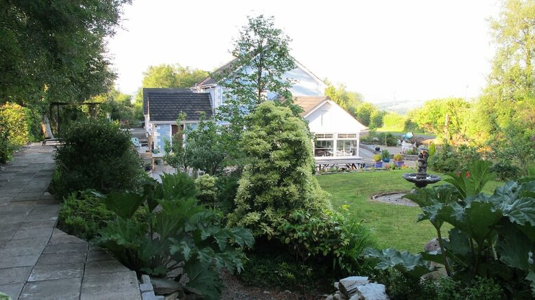 Five Oaks Bed & Breakfast