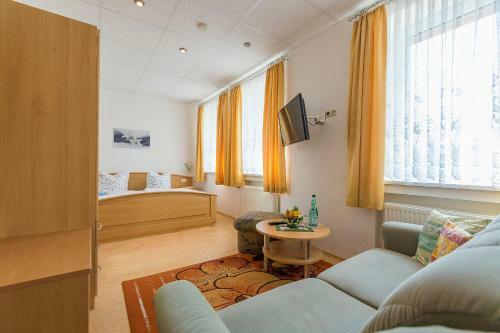 Hostal Pension Schmiedel