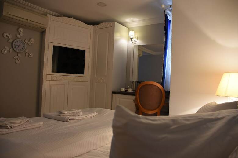 Real King Boutique Hotel