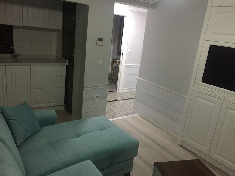 Real King Boutique Hotel