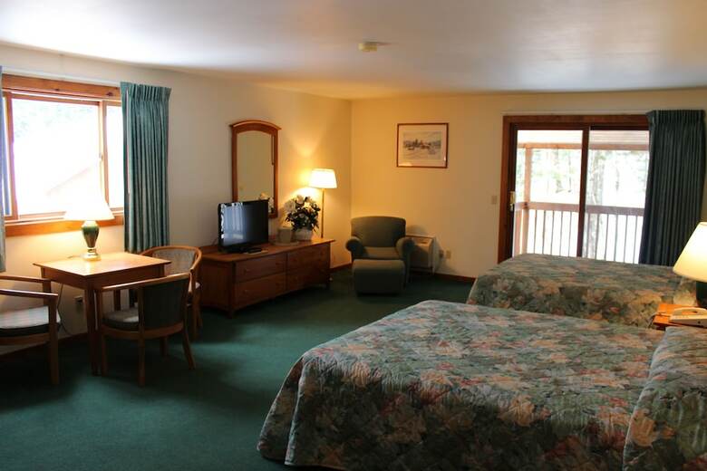 Hotel Nootka Lodge