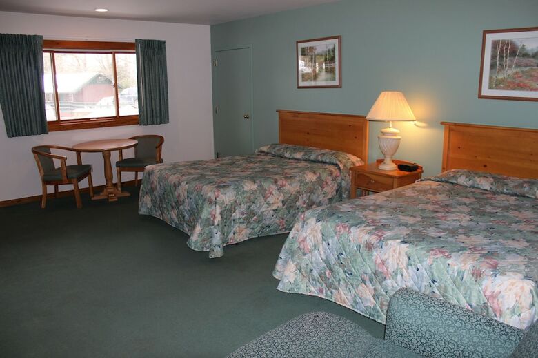 Hotel Nootka Lodge