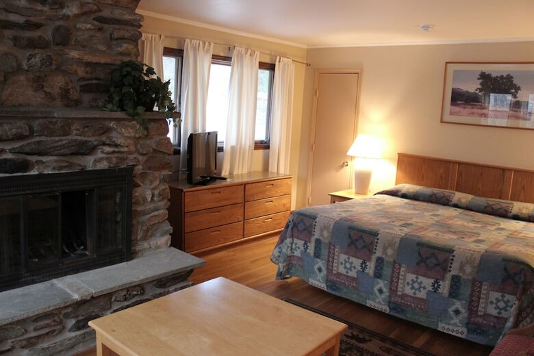 Hotel Nootka Lodge