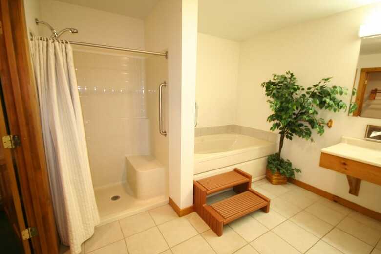 Hotel Nootka Lodge