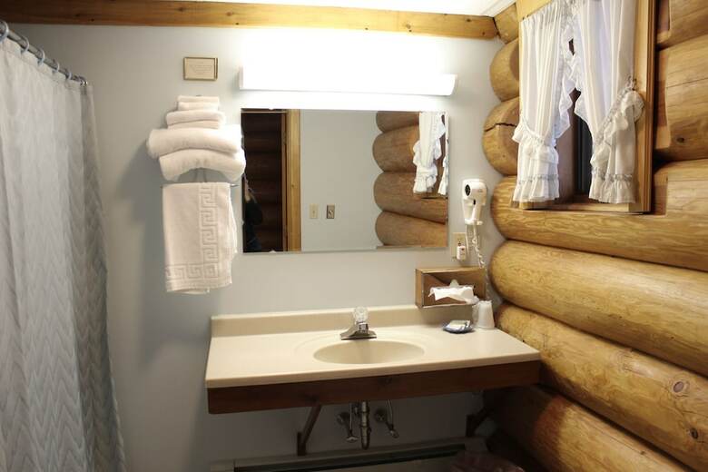 Hotel Nootka Lodge