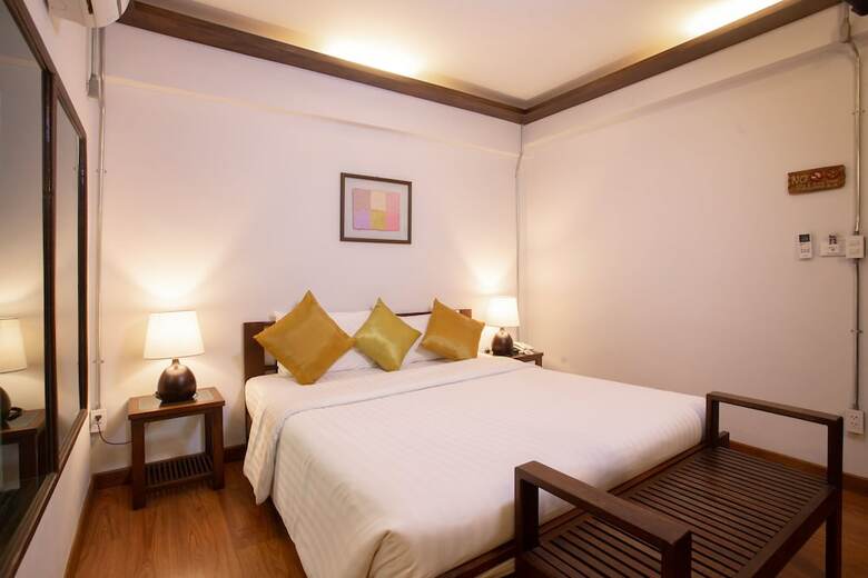 Nightbazaar Inn Hotel