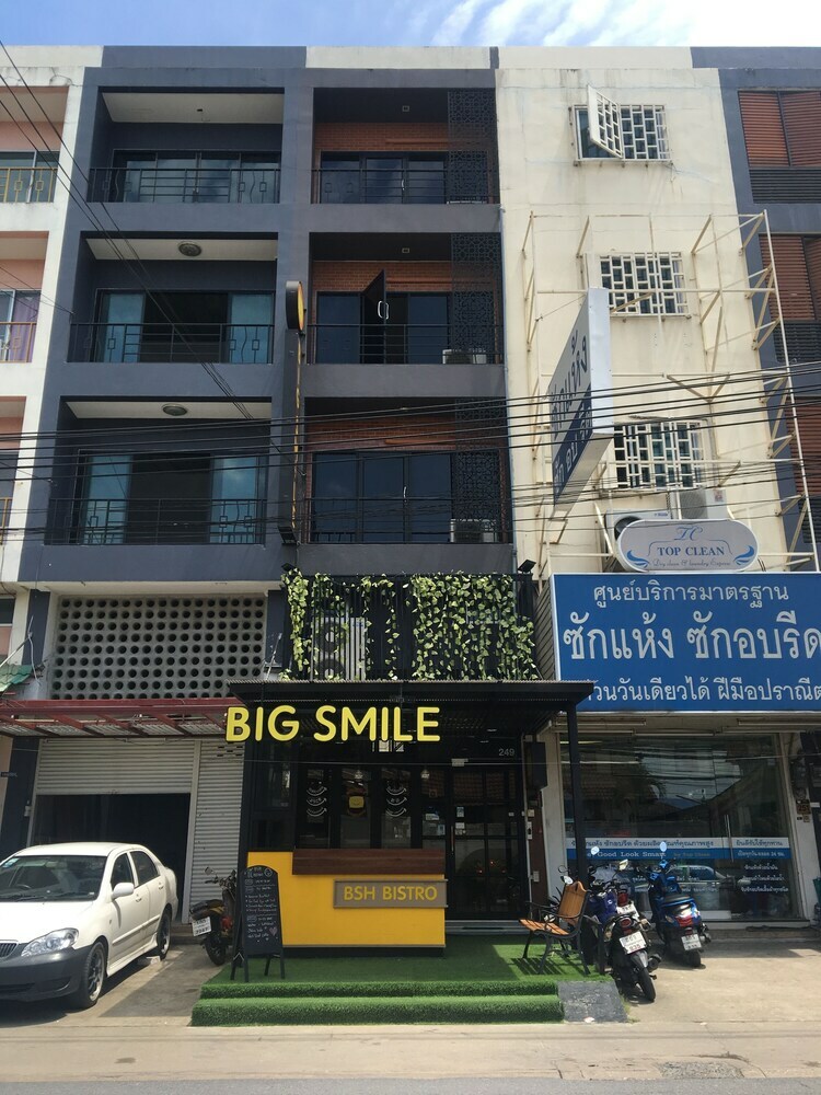 Hotel Big Smile