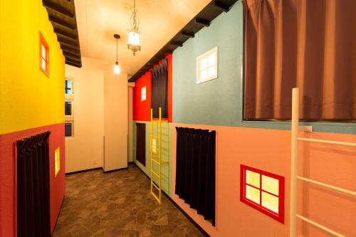 Hostal Hop Step Inn - Hostel