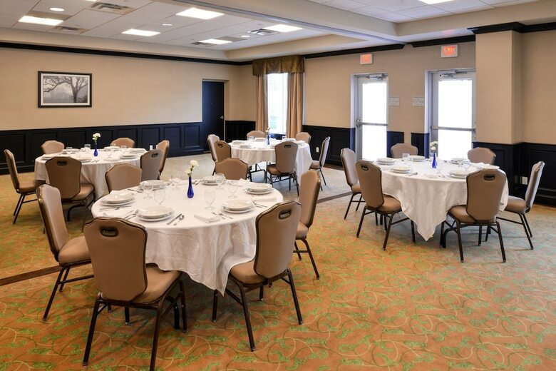 Hotel Holiday Inn Express Halifax Airport