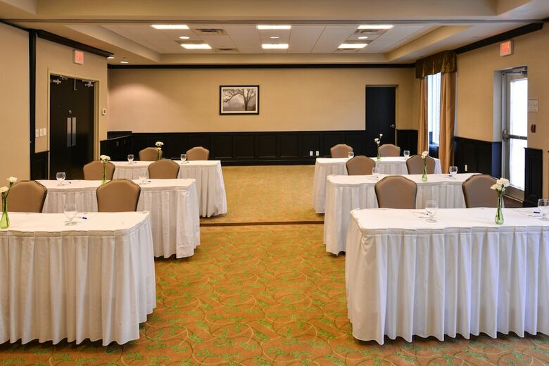 Hotel Holiday Inn Express Halifax Airport
