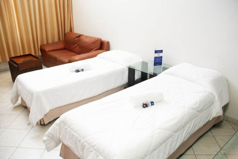City Hall Flat & Hotel