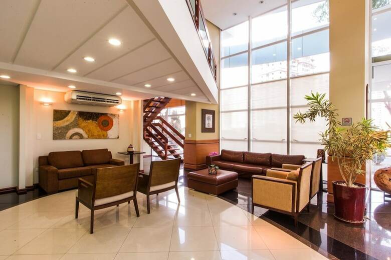 City Hall Flat & Hotel