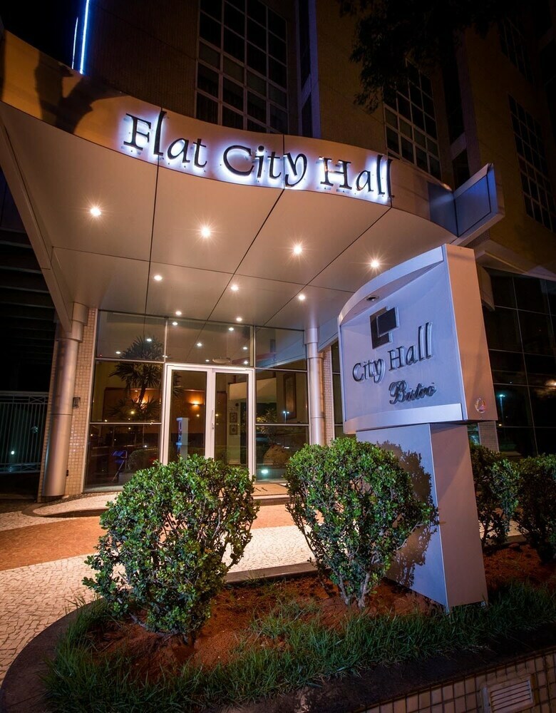 City Hall Flat & Hotel