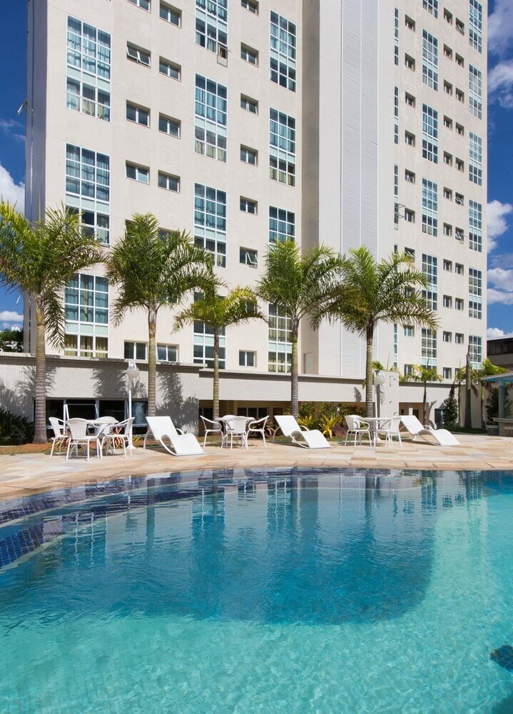 City Hall Flat & Hotel