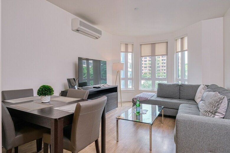 Aparthotel Market Street Condos By Barsala