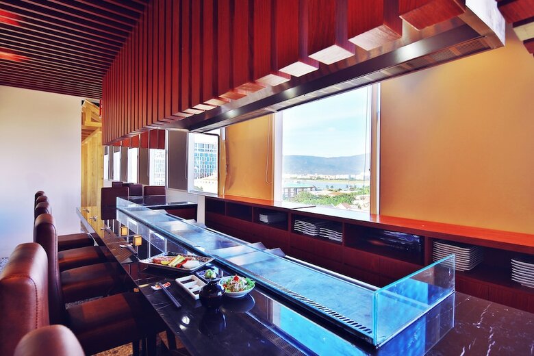 Zen Diamond Suites Hotel