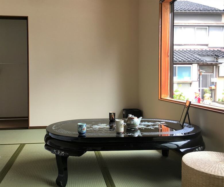 Hostal Guesthouse Hakuka - Hostel