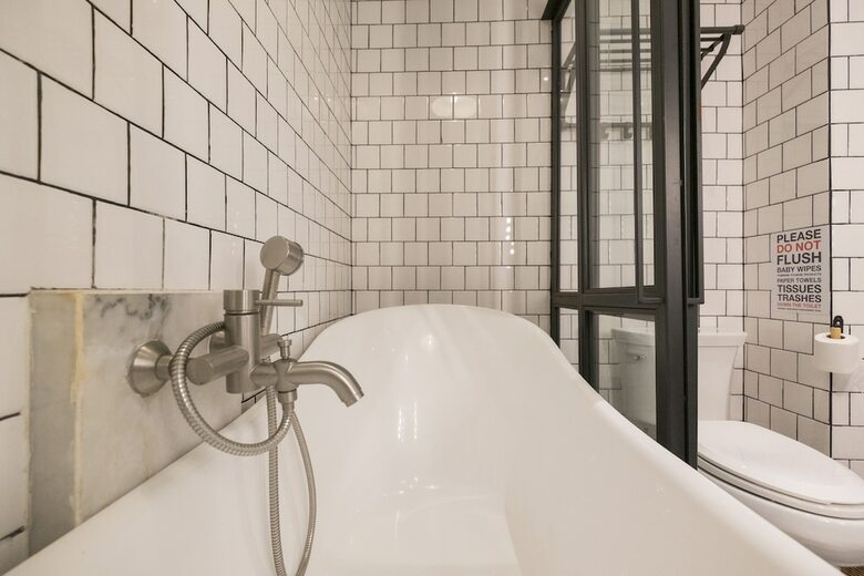 Iron32 Hotel