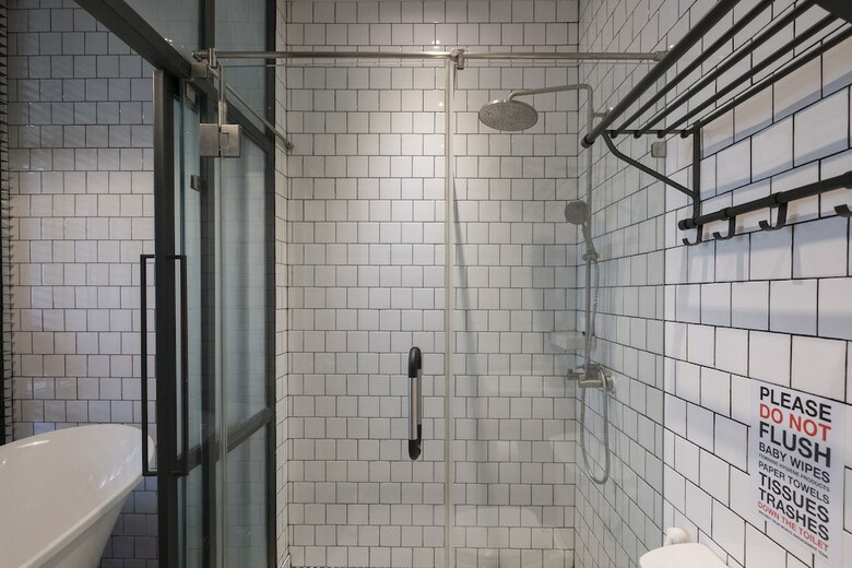 Iron32 Hotel