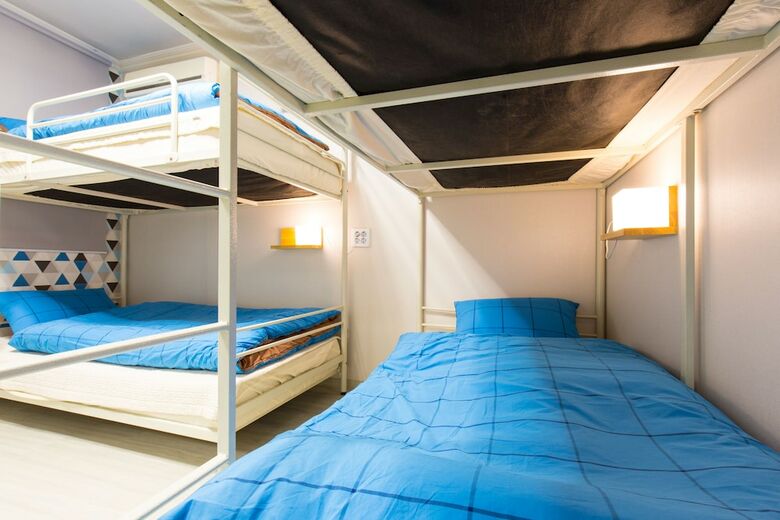 Hostal Oh! Blue Guesthouse - Hostel