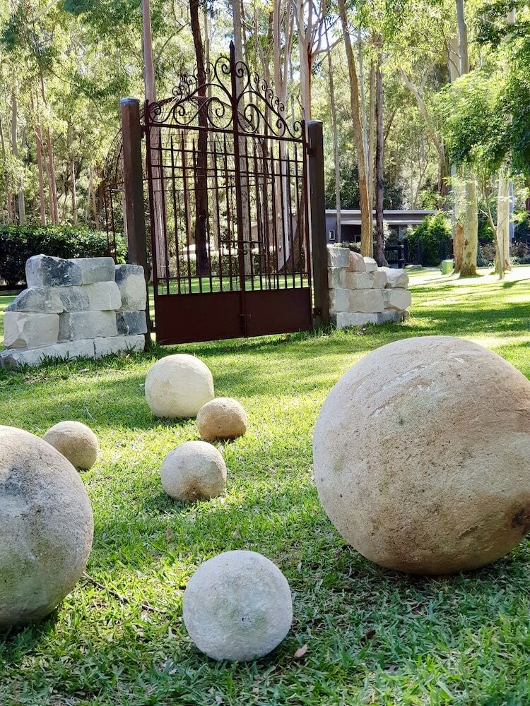 Mistinthegumtrees Eco Luxury Cabins