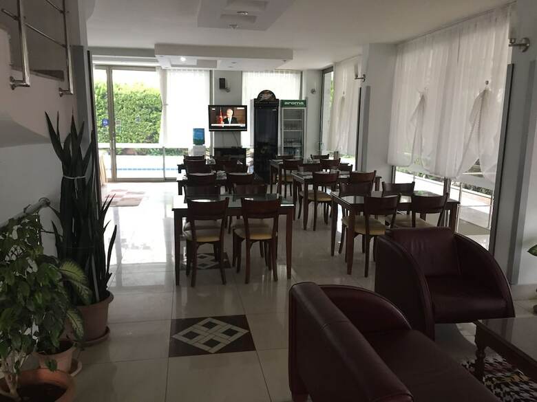 Lemon Hotel
