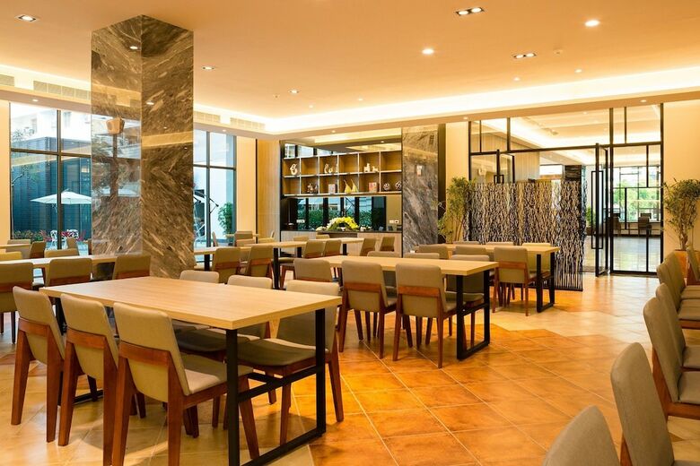 V-hotel Vacation Hotel