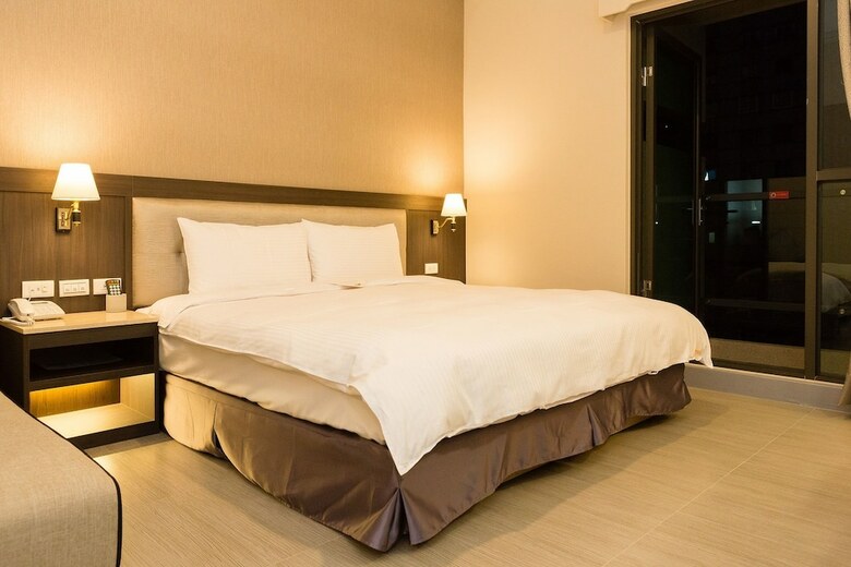 V-hotel Vacation Hotel