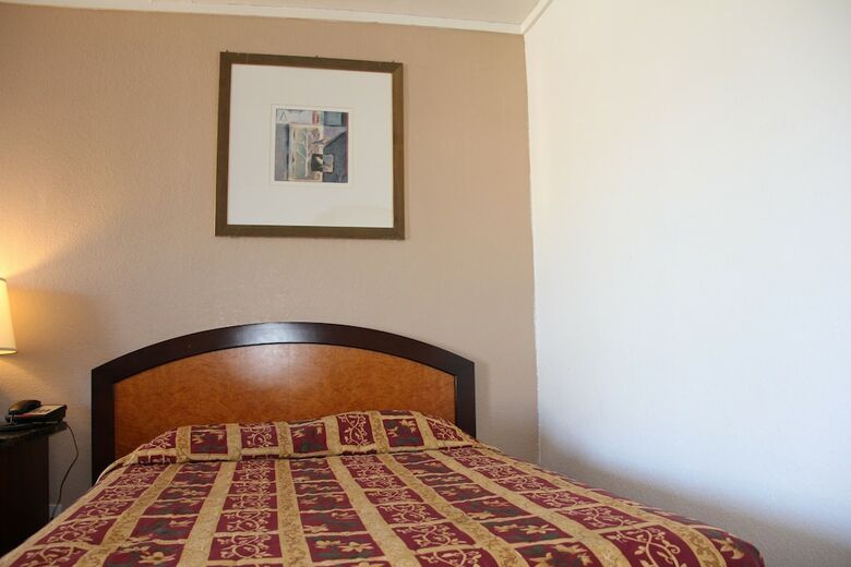 Hotel Lonestar Inn & Suites