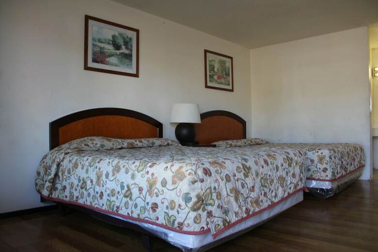 Hotel Lonestar Inn & Suites